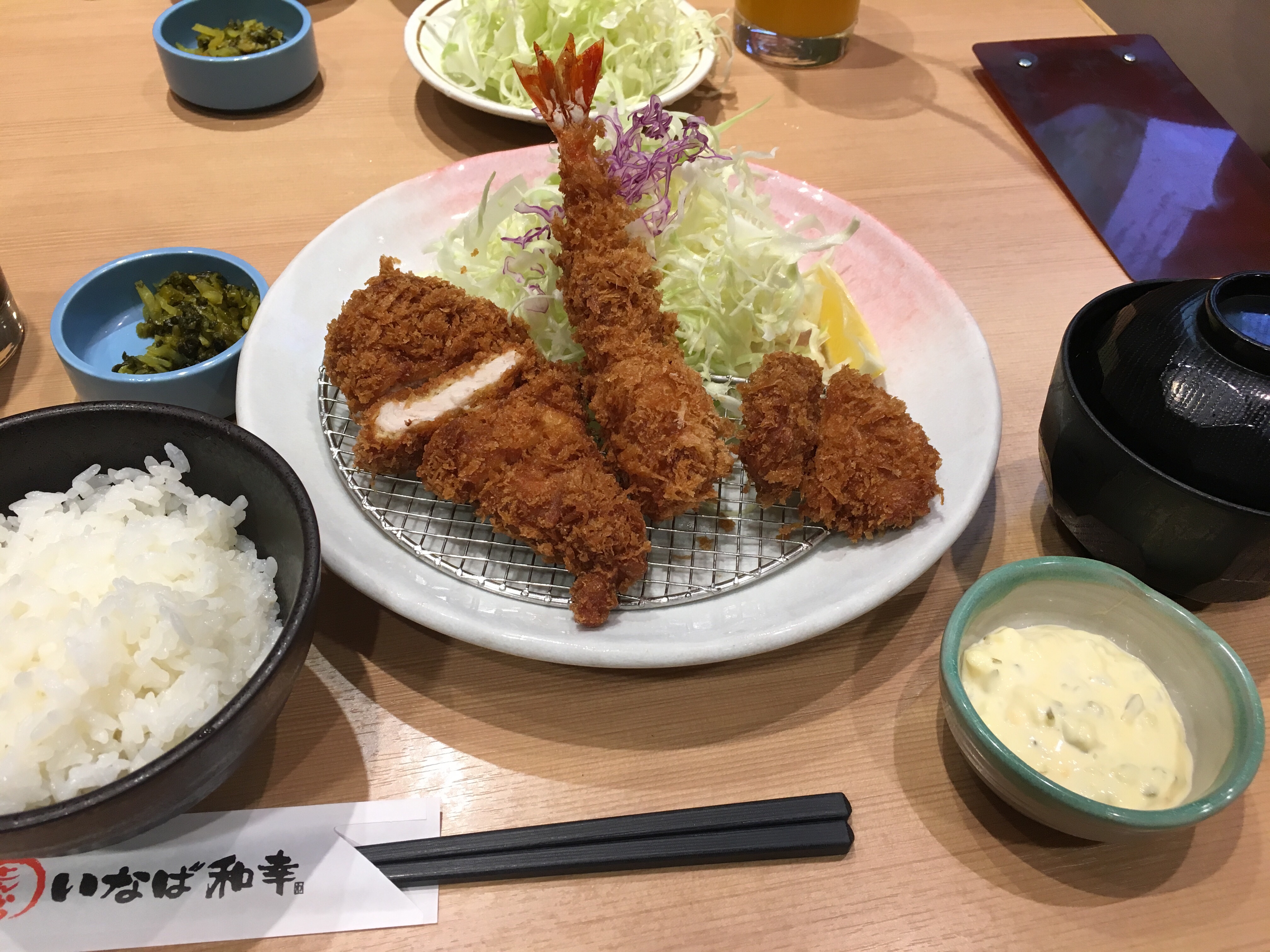 ごはんを綺麗に撮影できるアプリ Foodie フーディー が面白い しのざっき